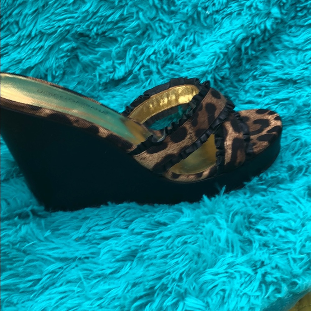 DOLCHE GARBANA - Platform Wedges- 6.5 - Picture 2 of 3